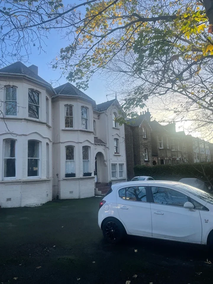 Flat Kidbrooke Park Road in Greater London