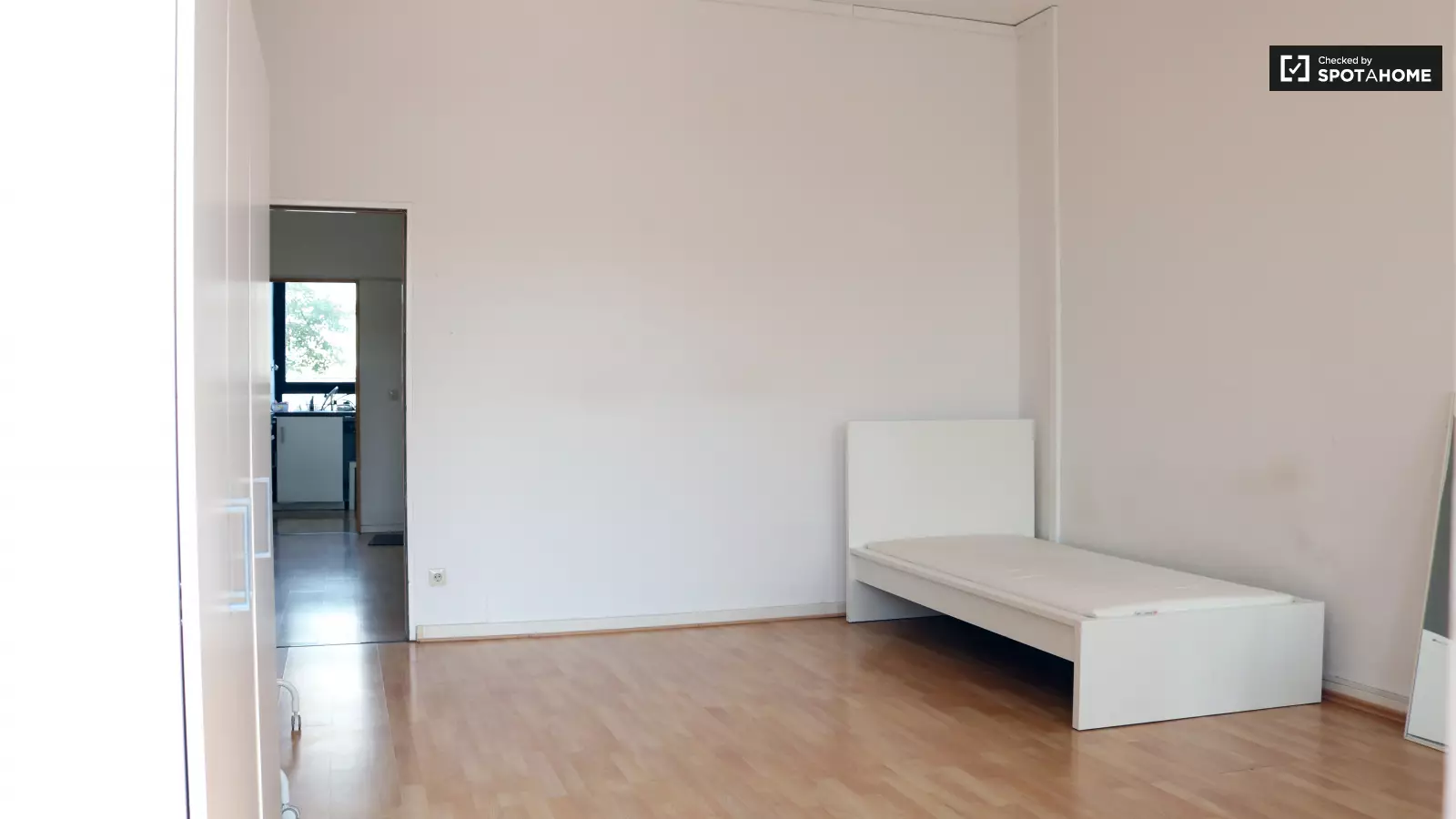 Wohnung Leibnizstraße in Berlin