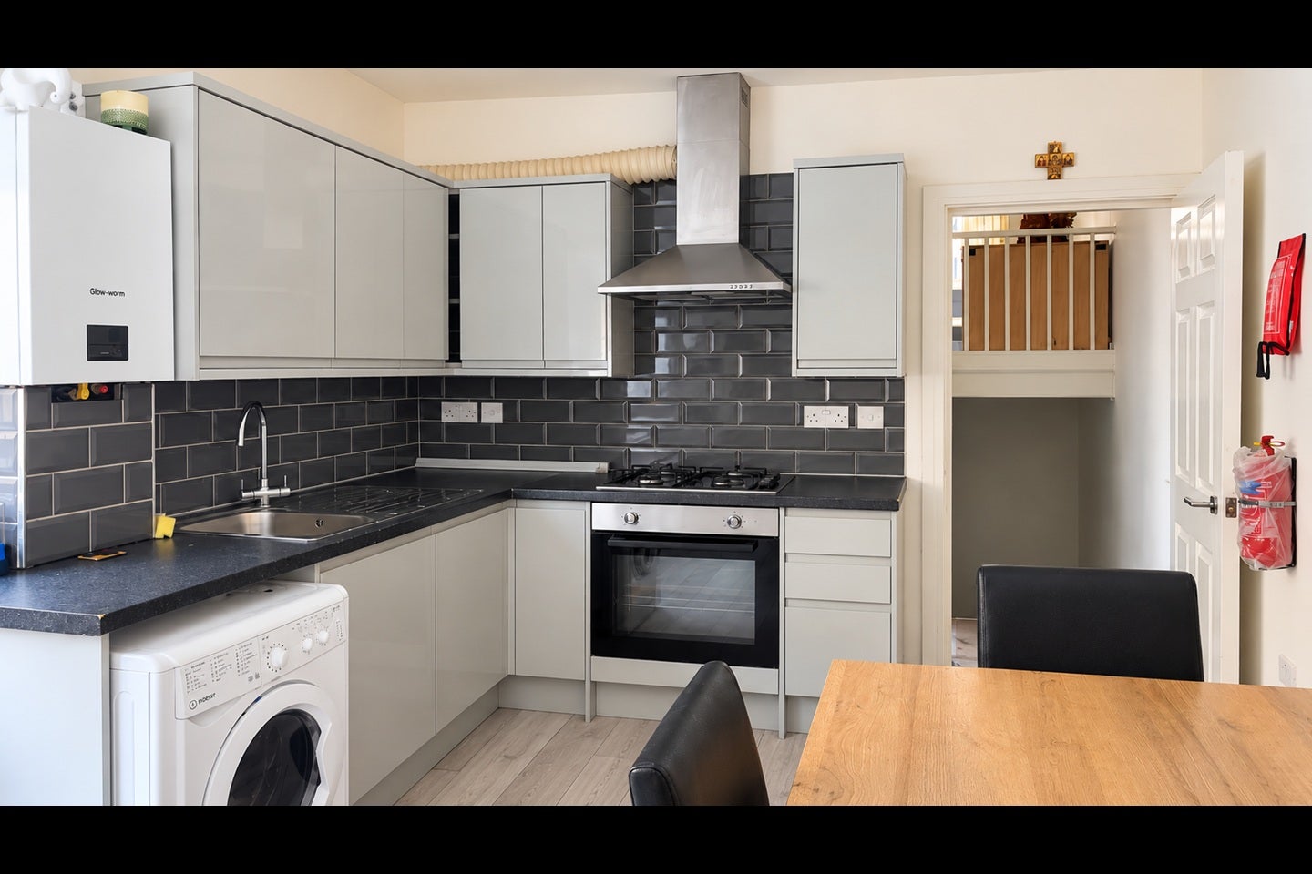 Flat Malvern Road in Greater London