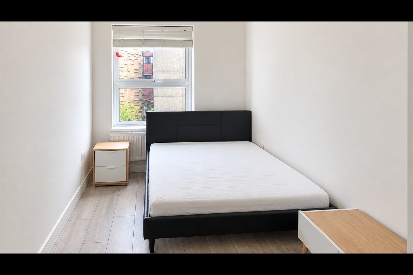 Flat Malvern Road in Greater London