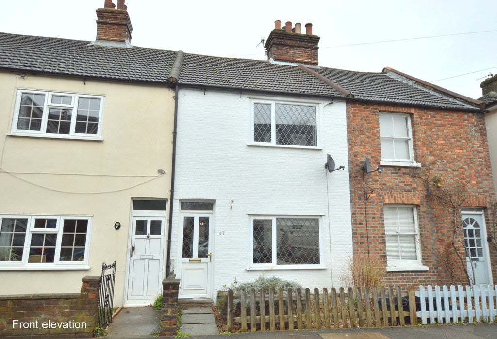 Flat Holmesdale Road in Reigate and Banstead
