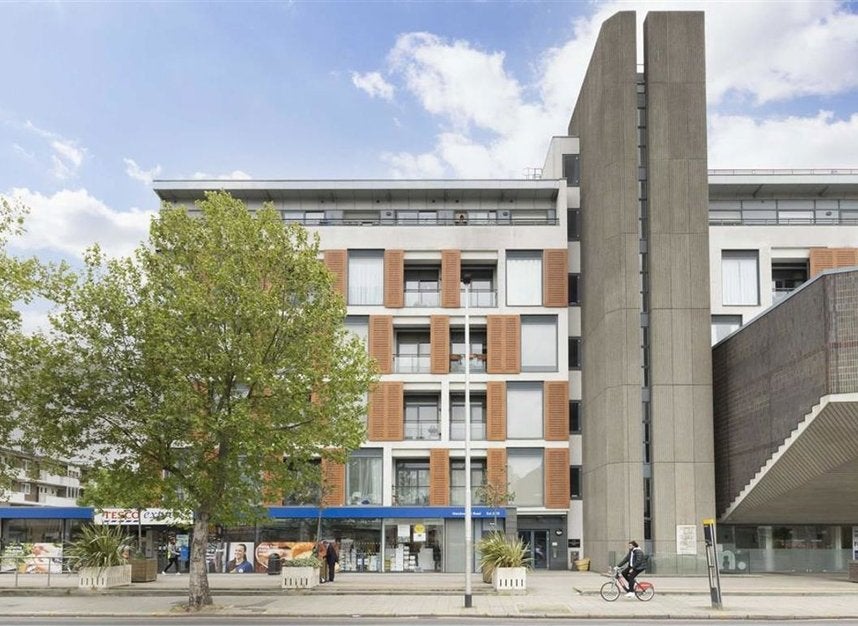 Flat Wandsworth Road in Greater London