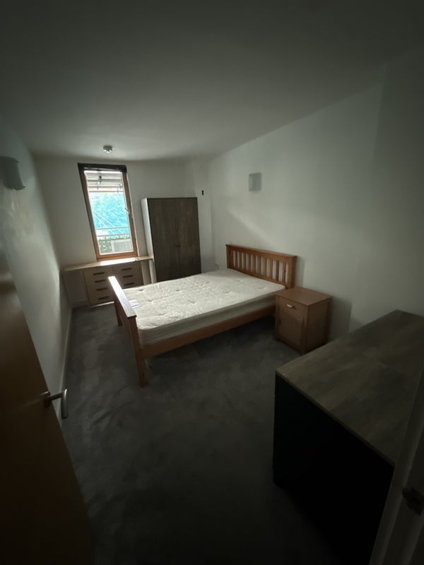 Room Dearmans Place in Salford