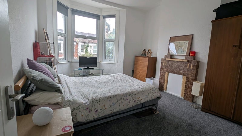Room Raleigh Road in Greater London