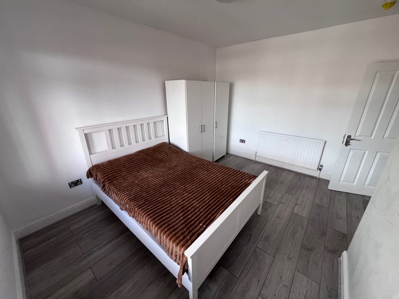 Room Streatham Road in Greater London