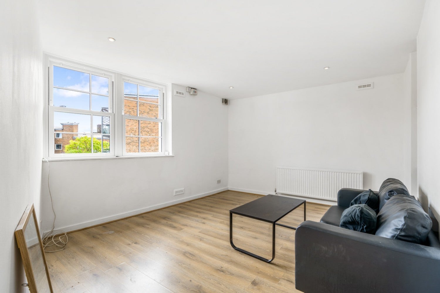 Flat York Road in Greater London