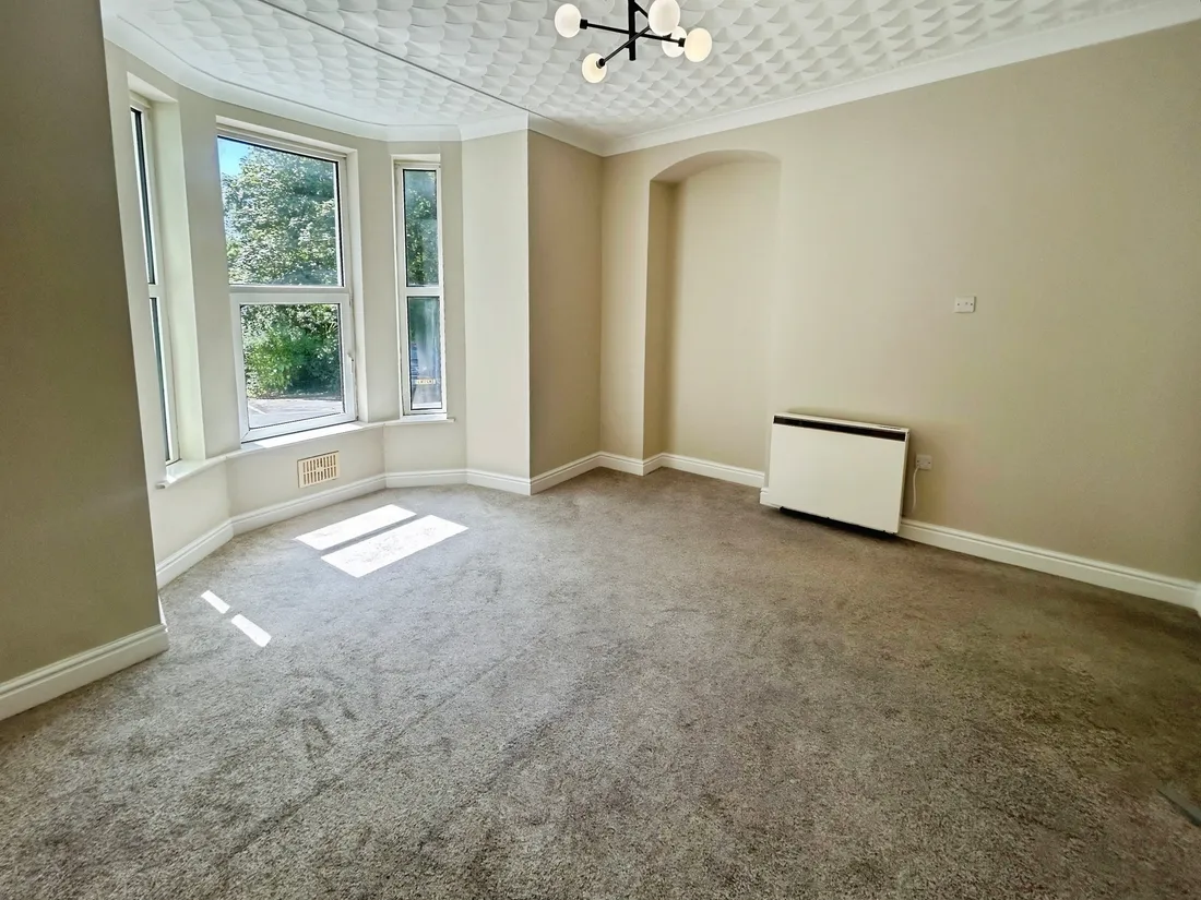 Flat Wheatley Road in Neath