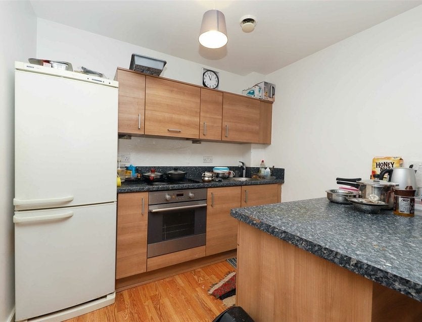 Flat Park Lodge Avenue in Greater London