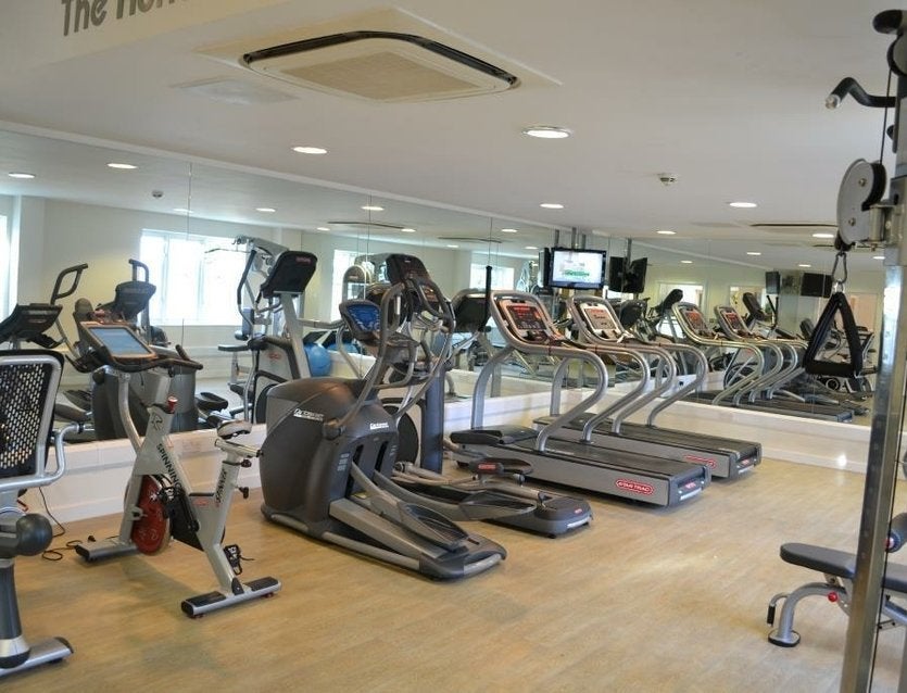 Flat Park Lodge Avenue in Greater London