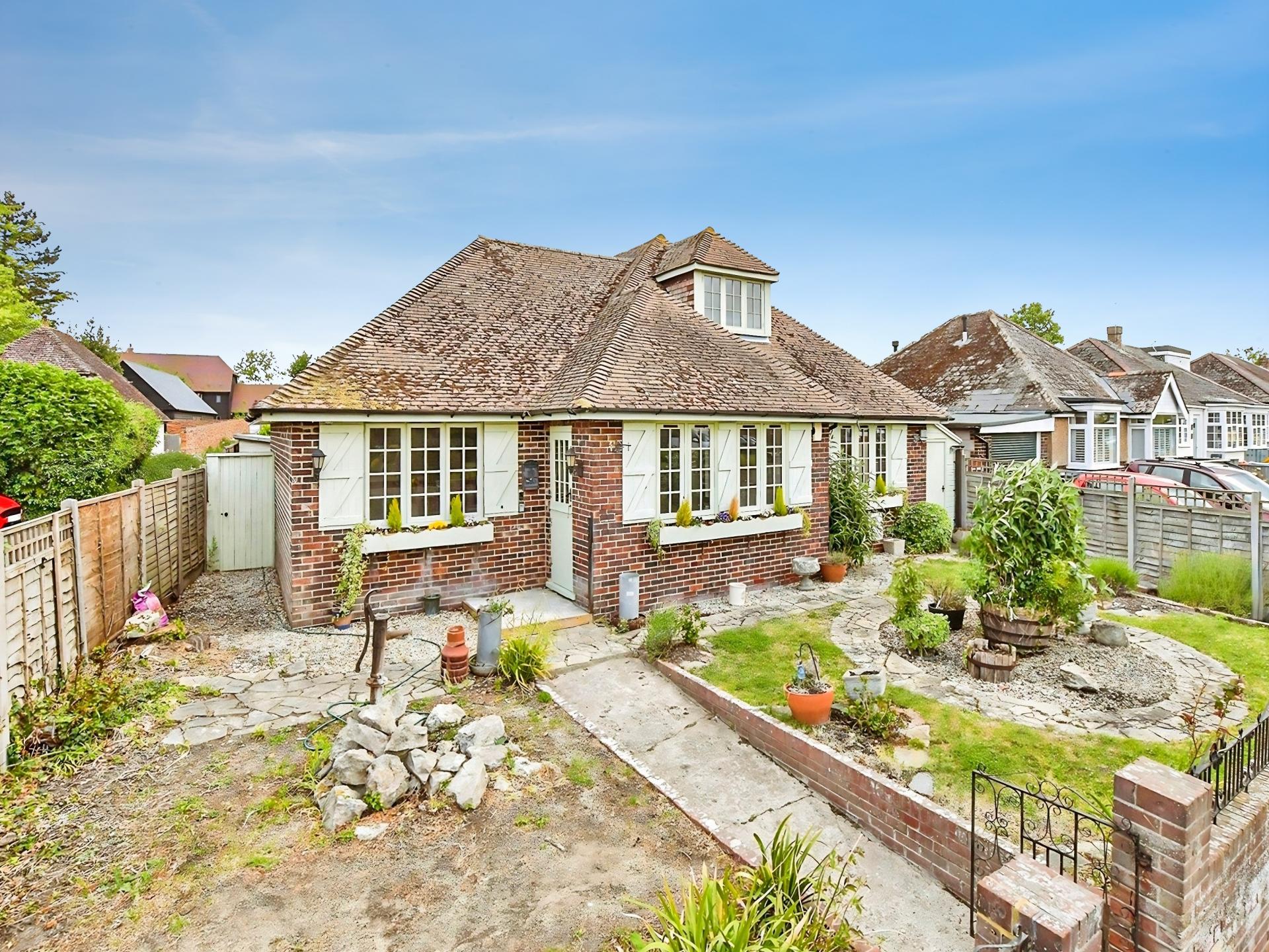 House Monkton Road in Minster