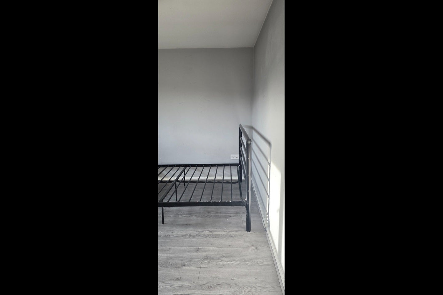 Room Petersham Close in Greater London