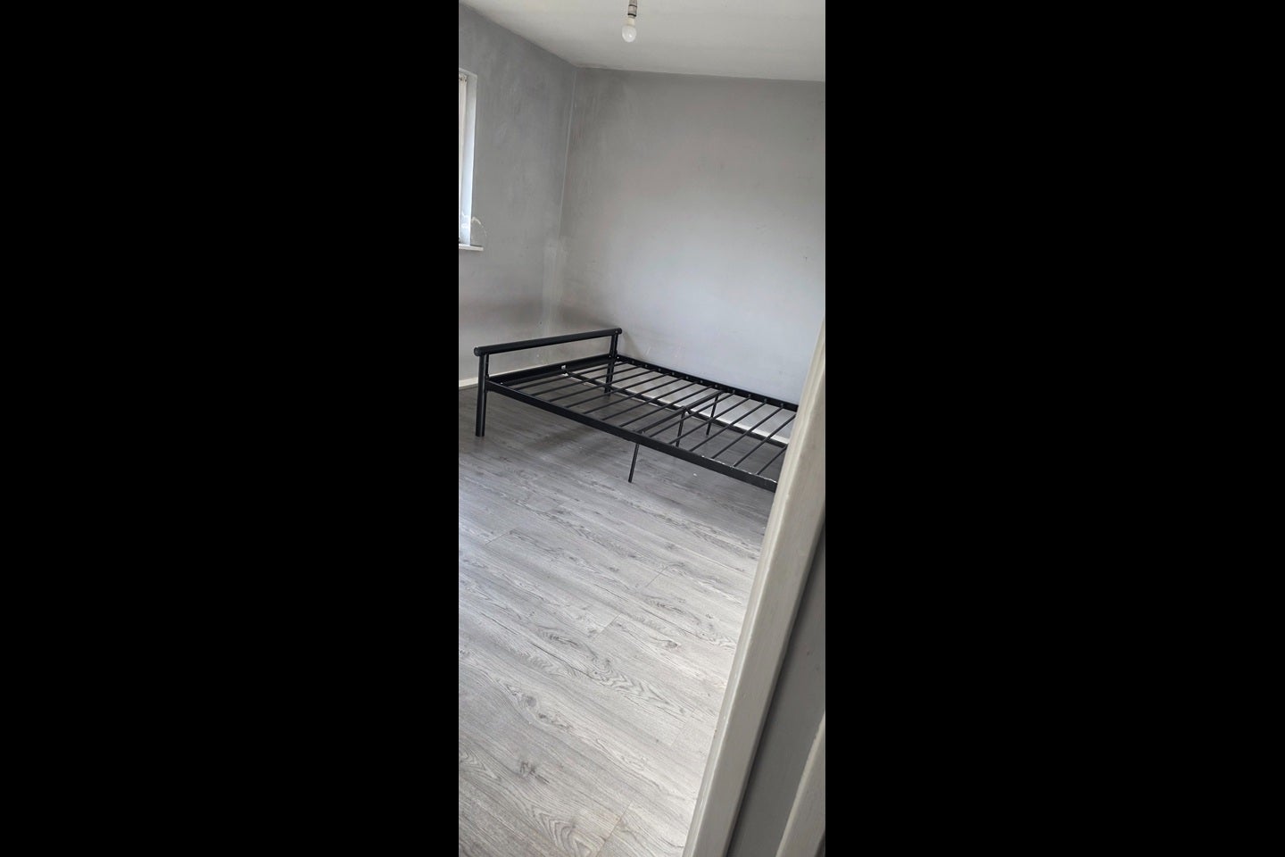 Room Petersham Close in Greater London