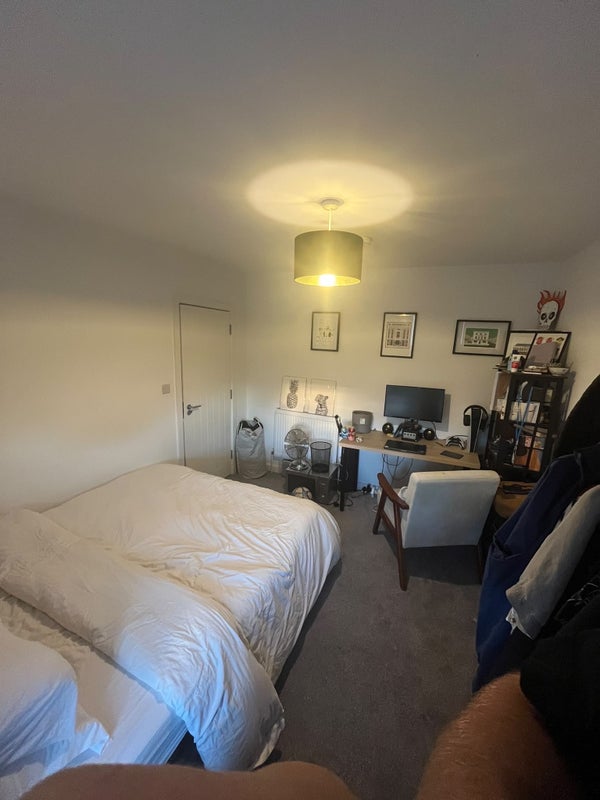 Room Fortess Road in Greater London