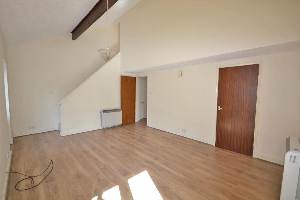 Flat Ramsthorn Grove in Milton Keynes