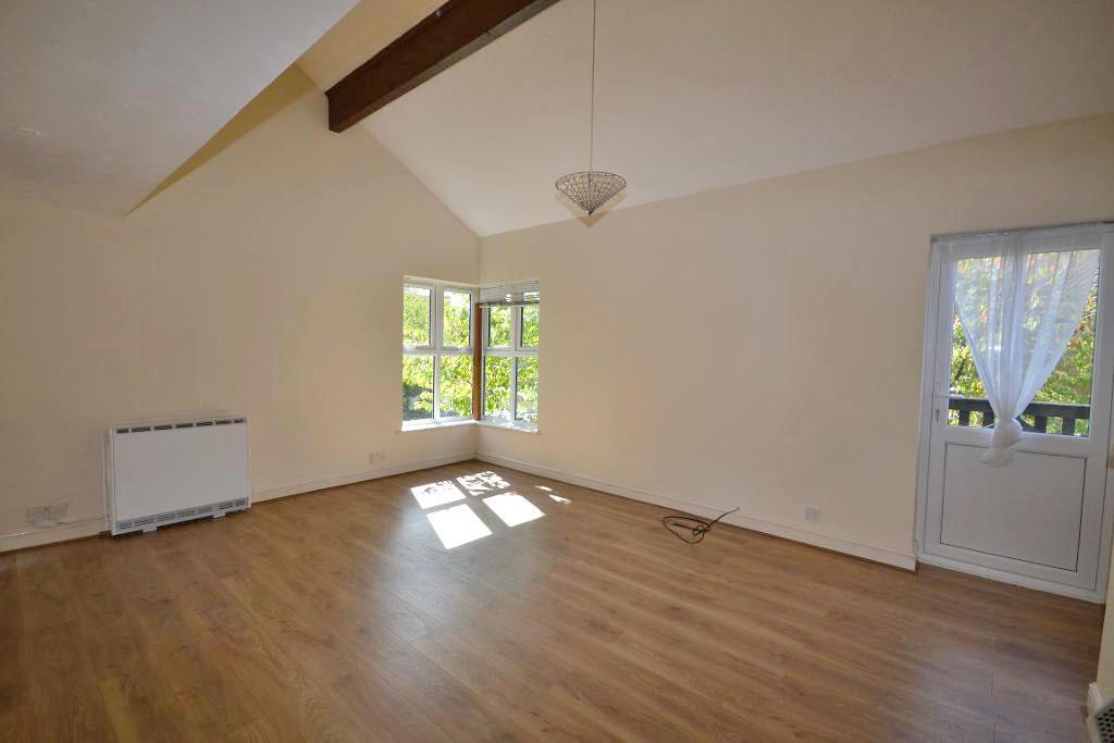 Flat Ramsthorn Grove in Milton Keynes