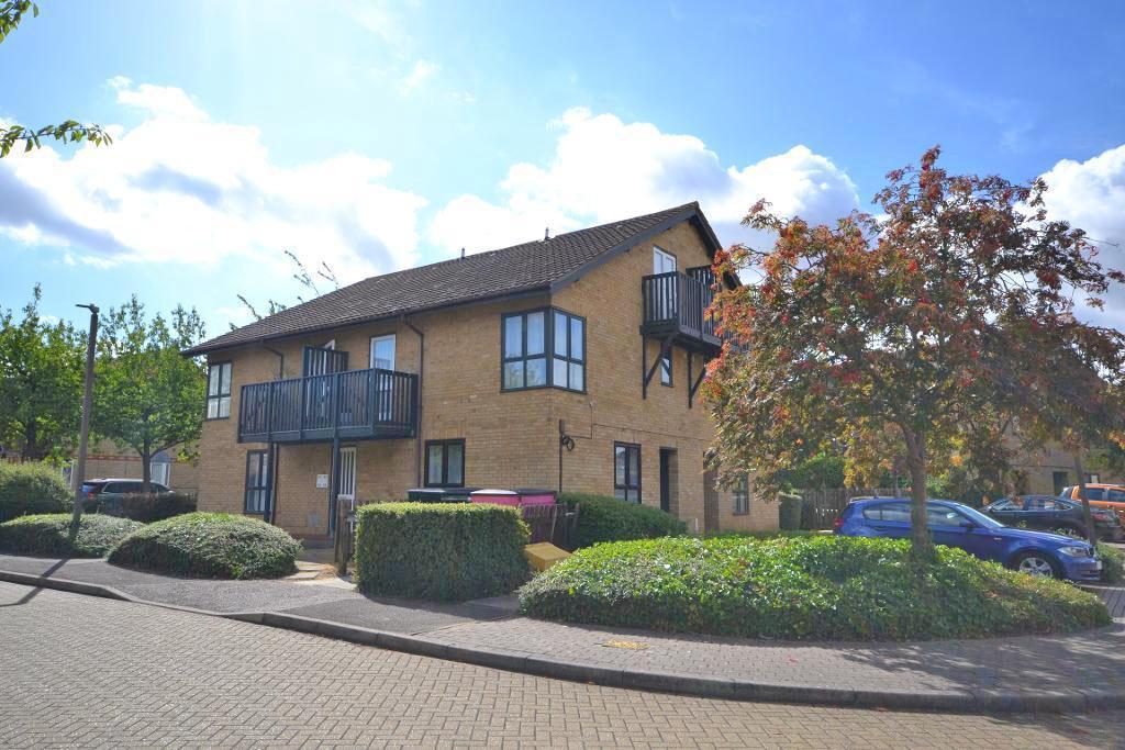 Flat Ramsthorn Grove in Milton Keynes