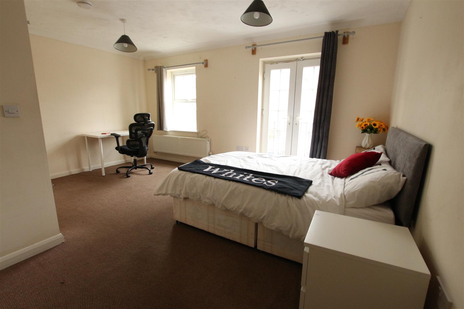 Room Johnson Court in Far Cotton