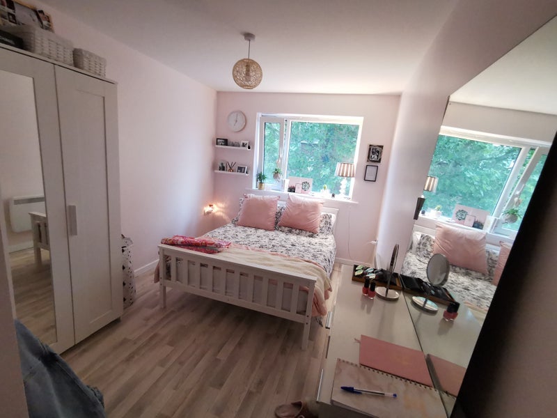 Room Basire Street in Greater London