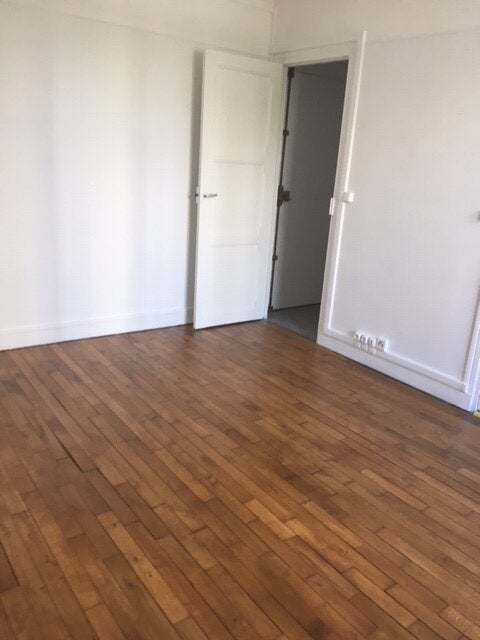 Appartement Rue Augustin Thierry à Paris