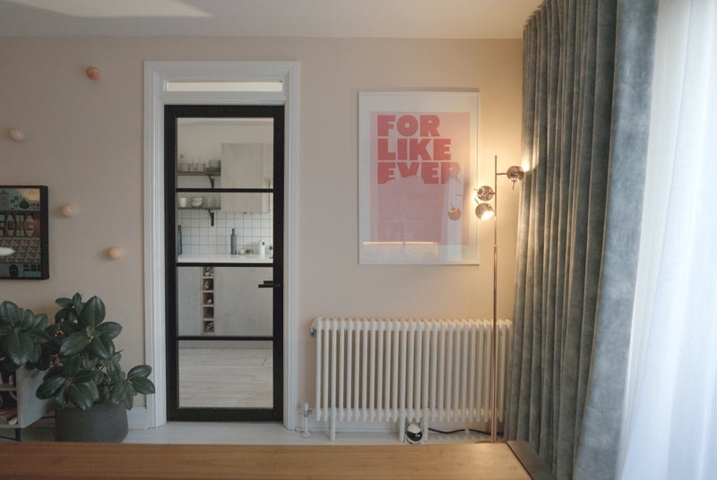 Flat Maple Mews in Greater London