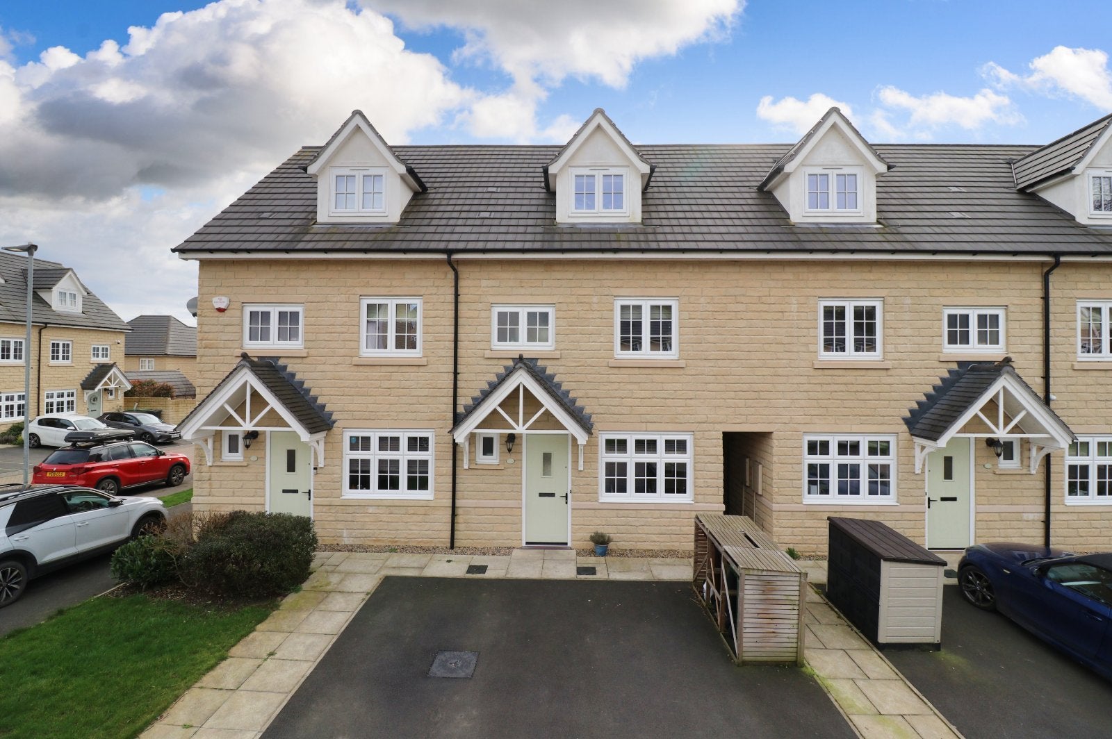 House Weavers Close in Leeds