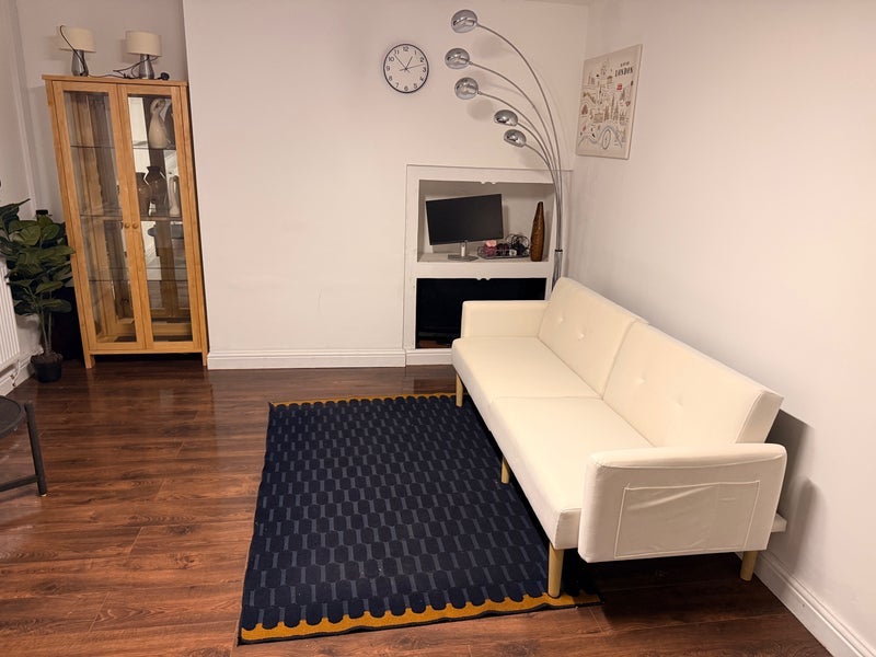 Room Carrfield Close in Salford