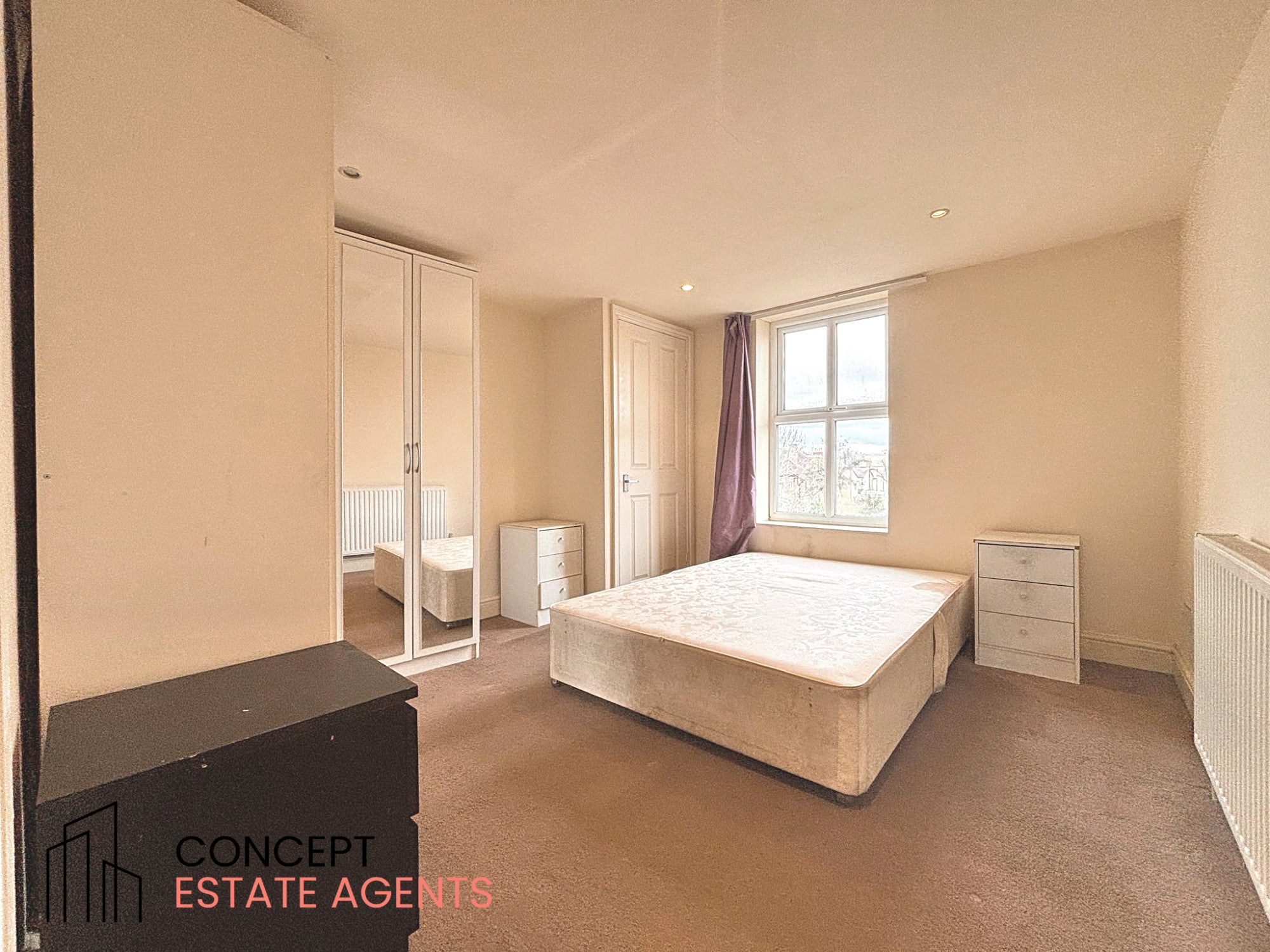 Flat Glenburnie Road in Greater London