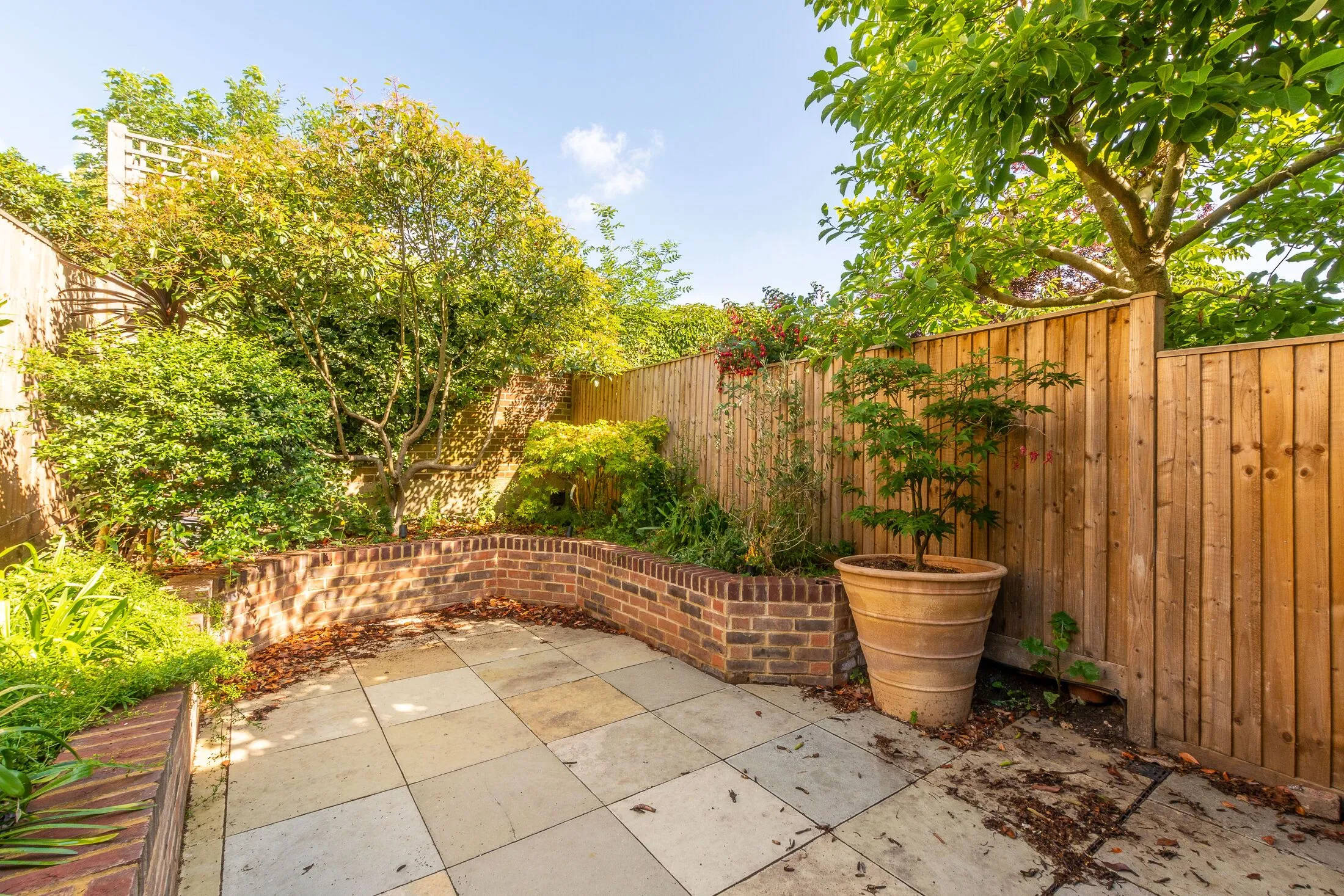 House Lake Close in Greater London