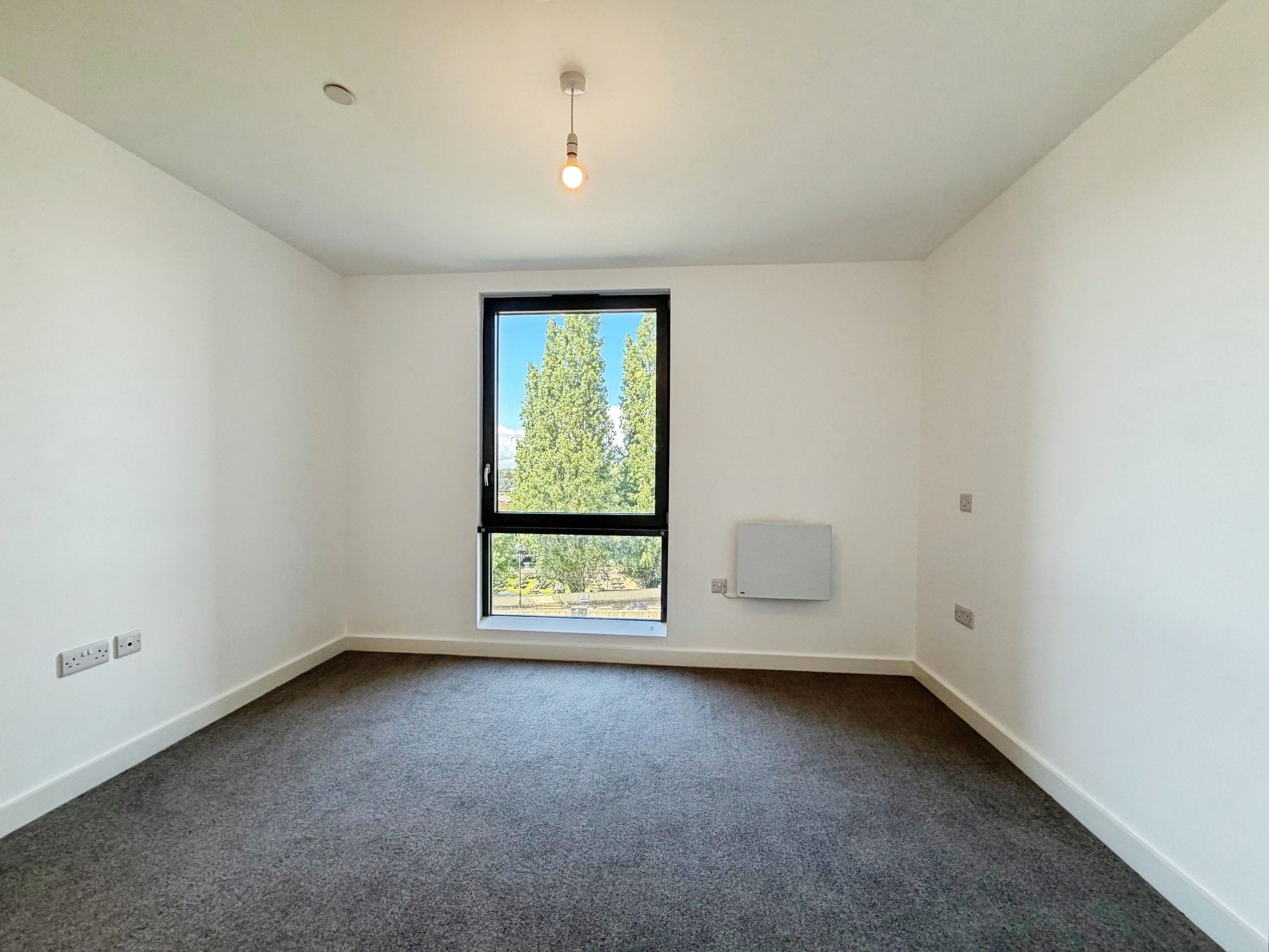 Flat Albert Place in Peterborough