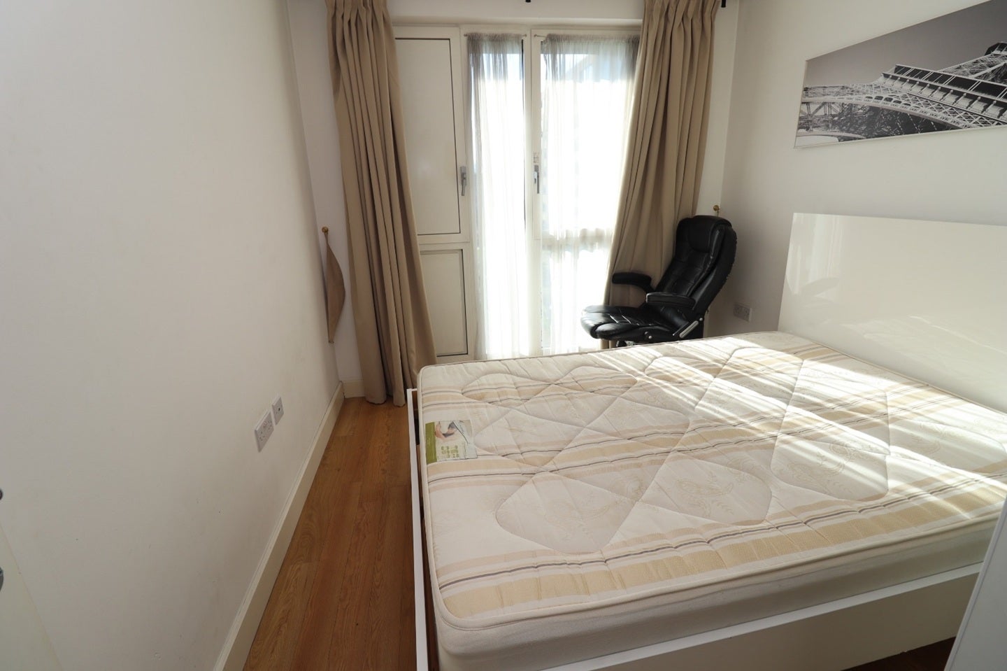 Flat Jefferson Plaza in Greater London