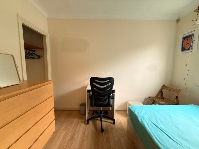 Room Leathermarket Court in Greater London