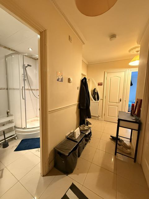 Room Leathermarket Court in Greater London