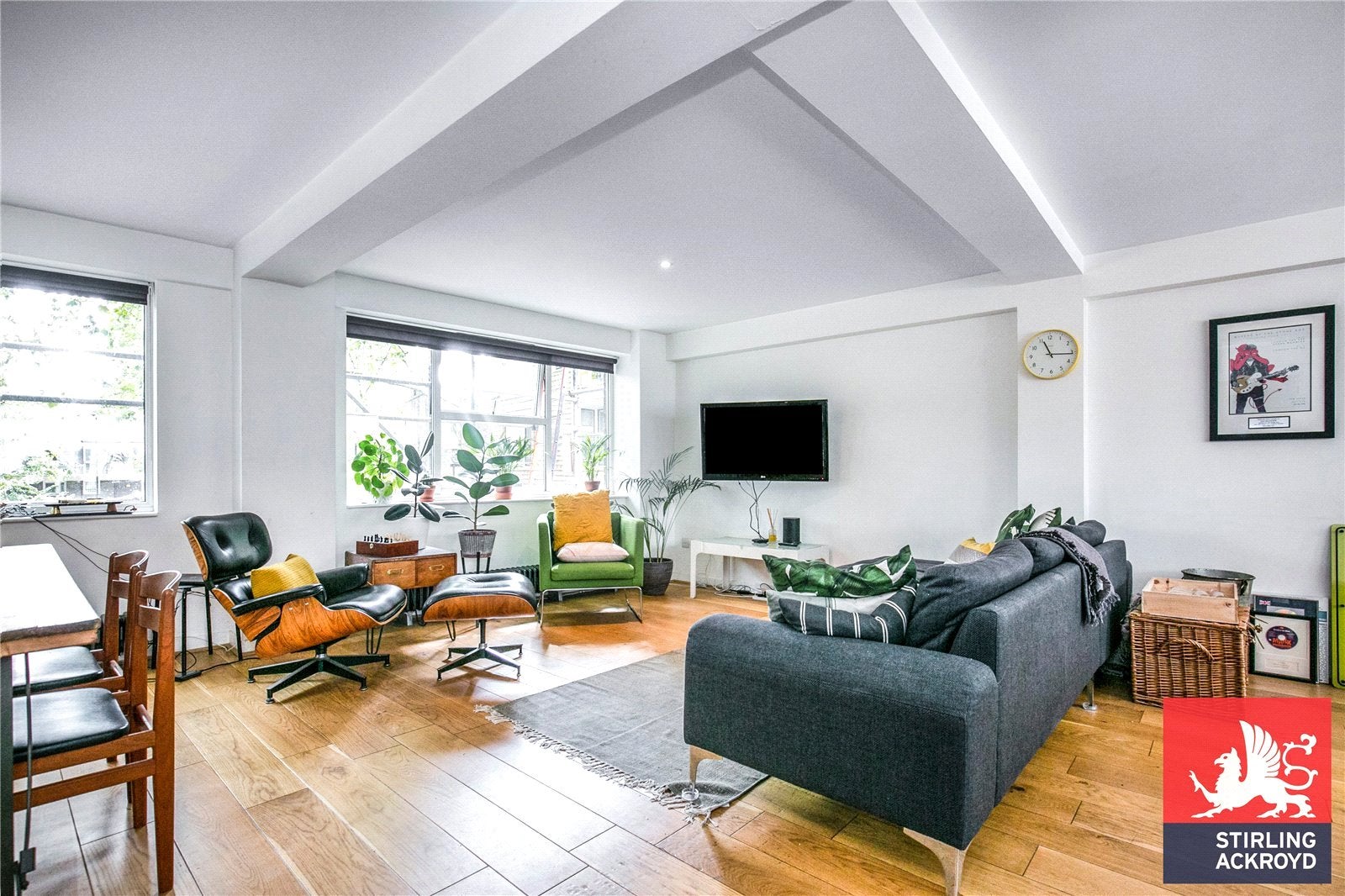 Flat Long Street in Greater London