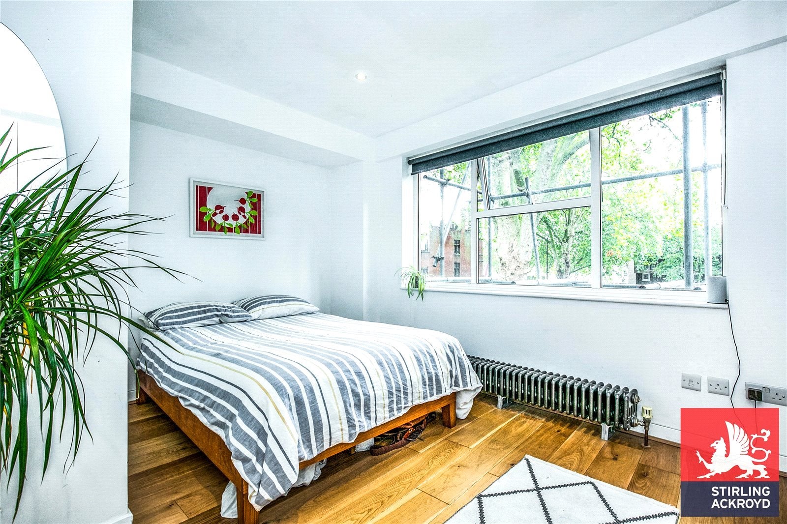 Flat Long Street in Greater London