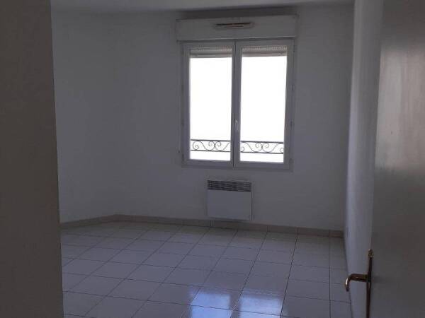 Flat Avenue Julien Cazelles in Draguignan
