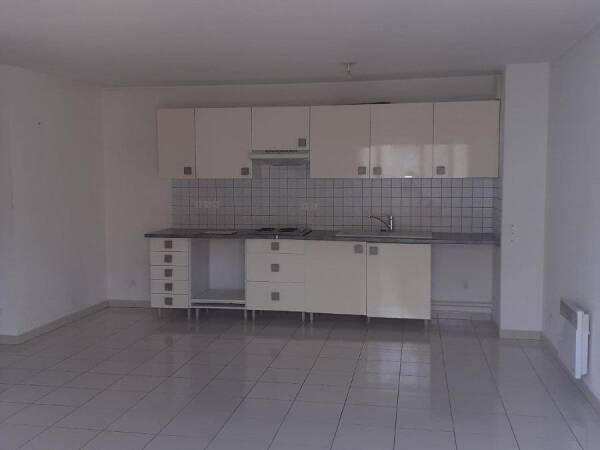 Flat Avenue Julien Cazelles in Draguignan