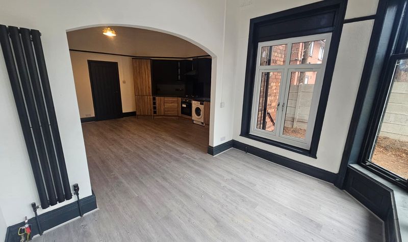Flat Howbeck Drive in Oxton