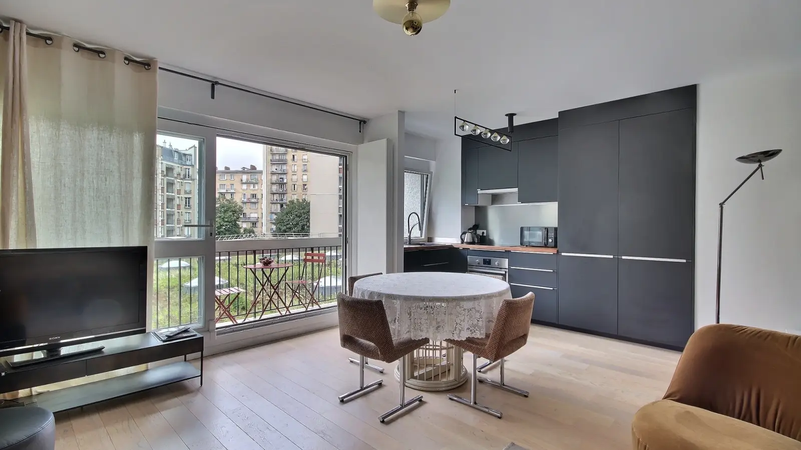 Flat Rue Vauvenargues in Paris