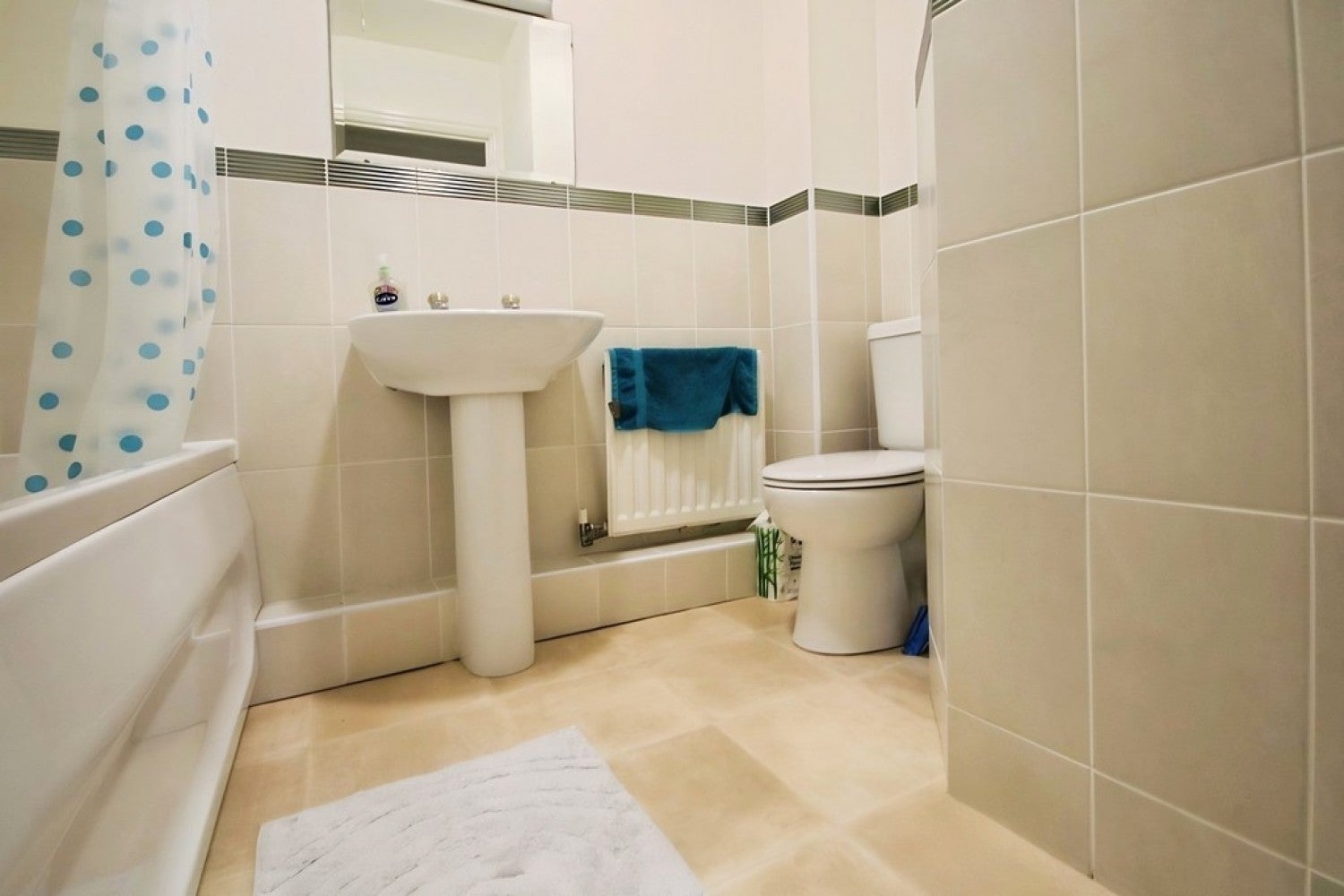 Flat Sharnbrook Place in Canterbury