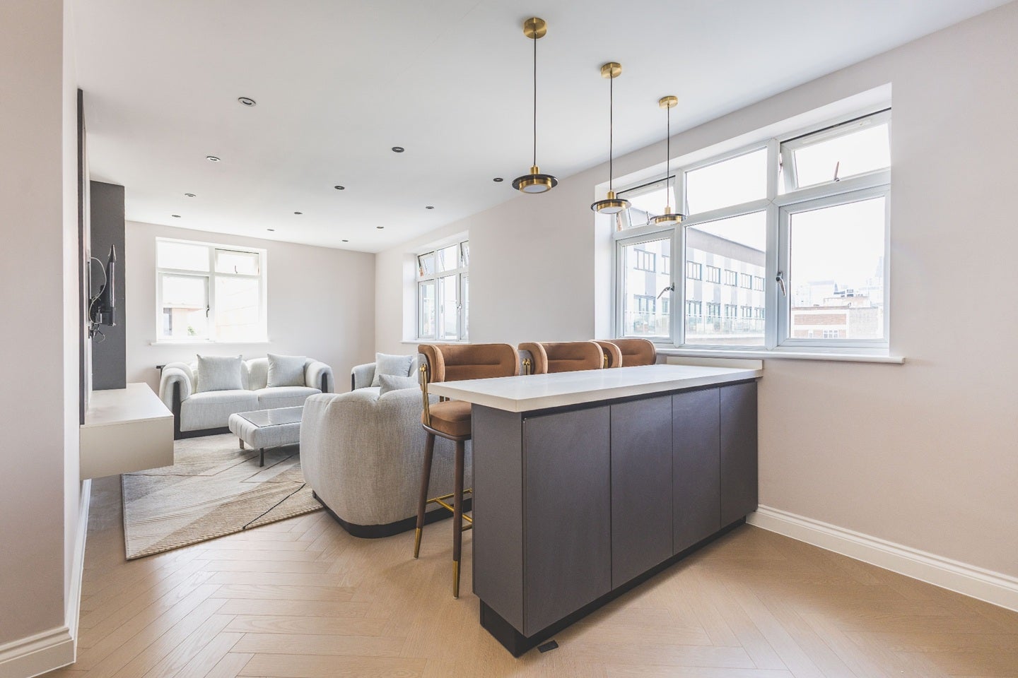 Flat Nelson Street in Greater London