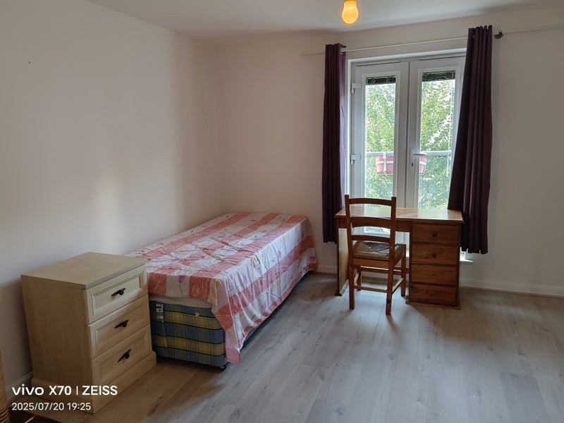 Room Dorian Road in Bristol