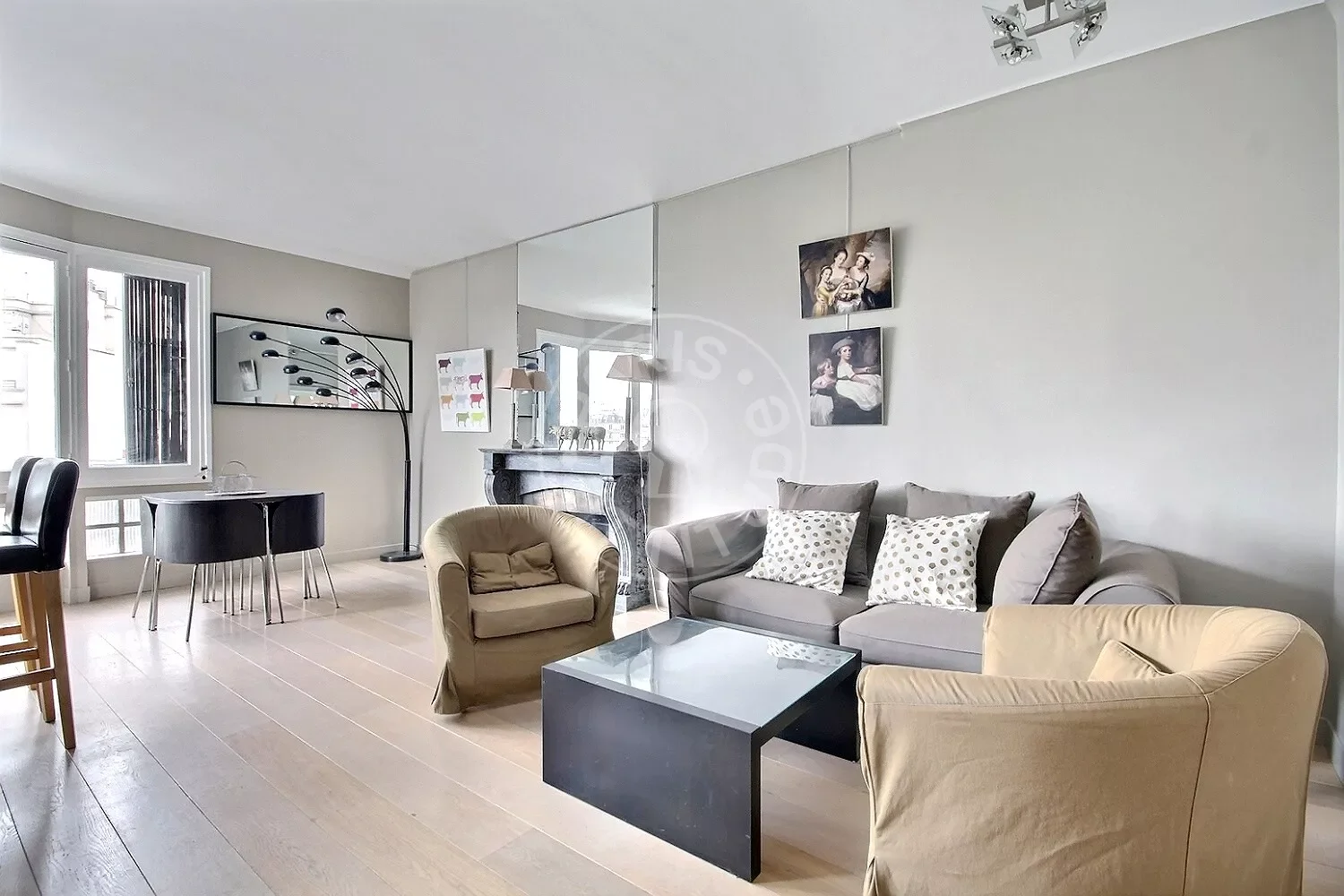 Flat Rue Bixio in Paris
