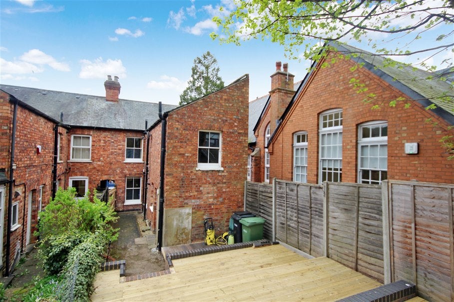 Flat Victoria Road in St Albans