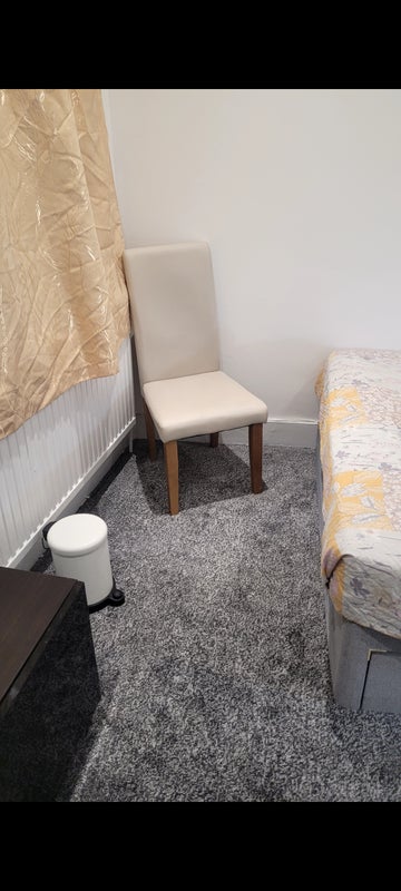 Room Vicarage Lane in Greater London