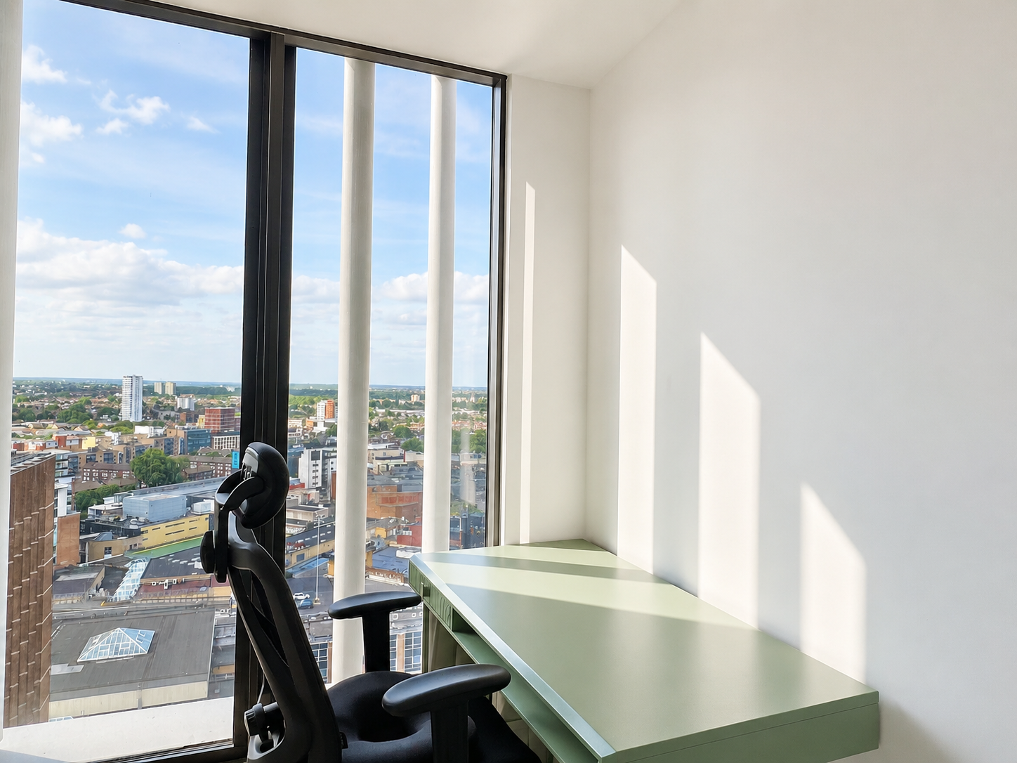 Flat Great Eastern Road in Greater London