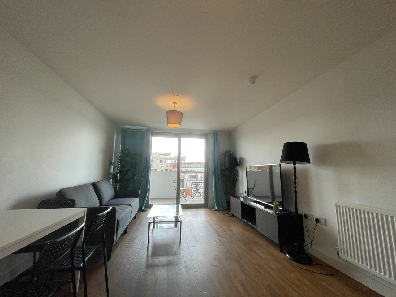 Flat Beresford Avenue in Greater London
