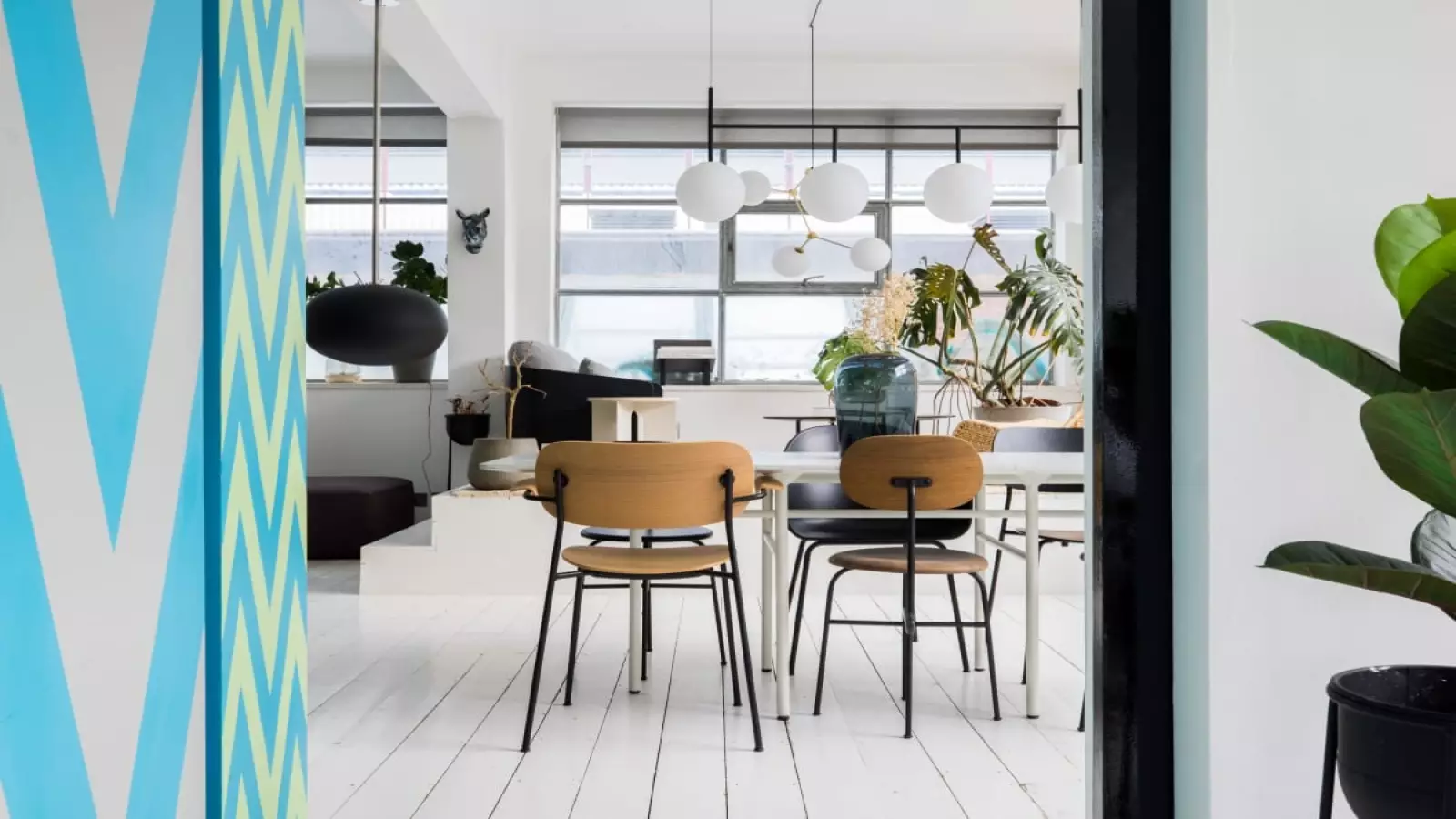 Flat Reliance Square in Greater London