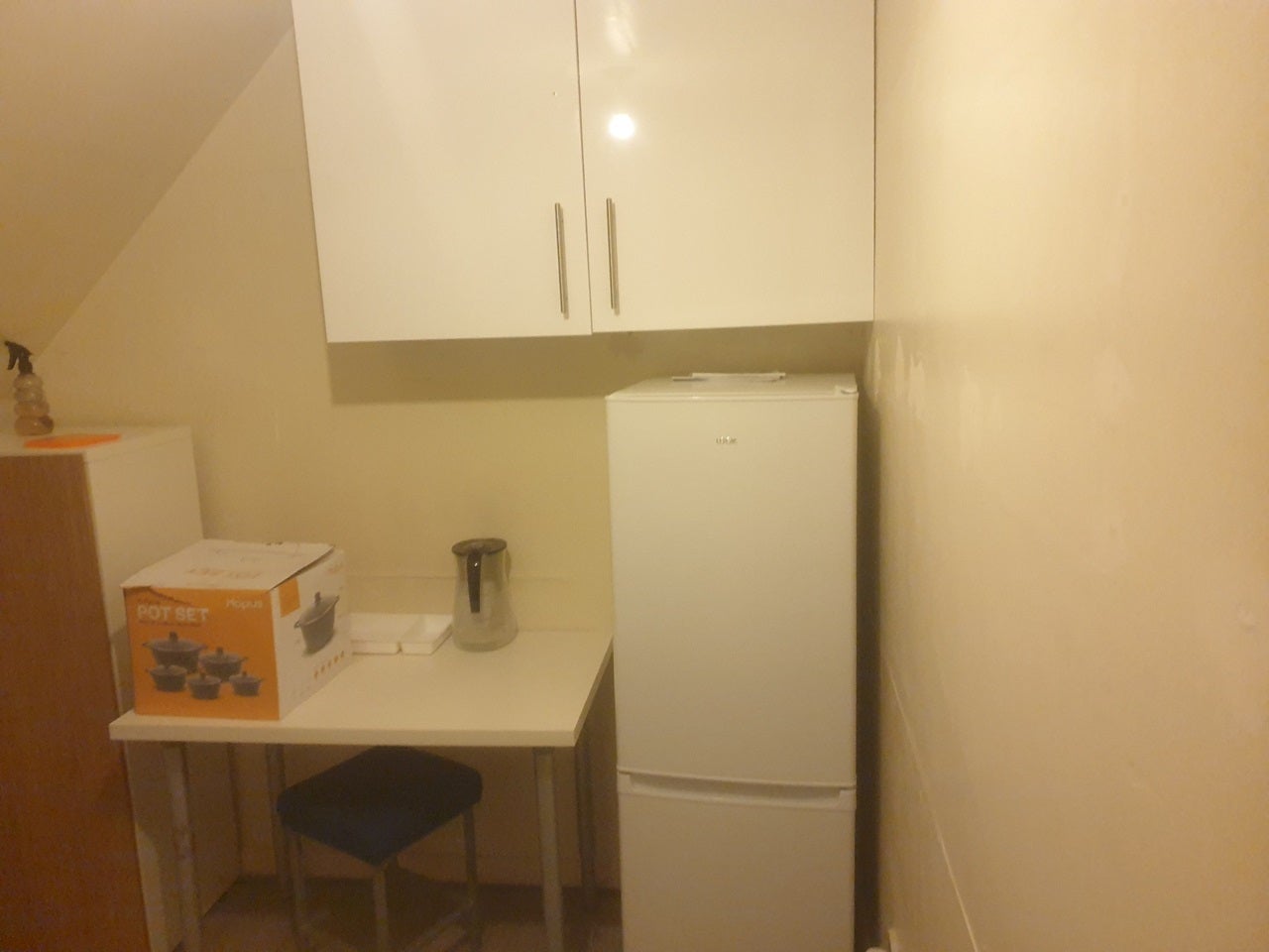 Room Green Avenue in Greater London