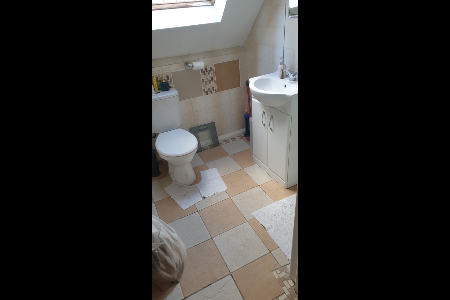 Room Green Avenue in Greater London