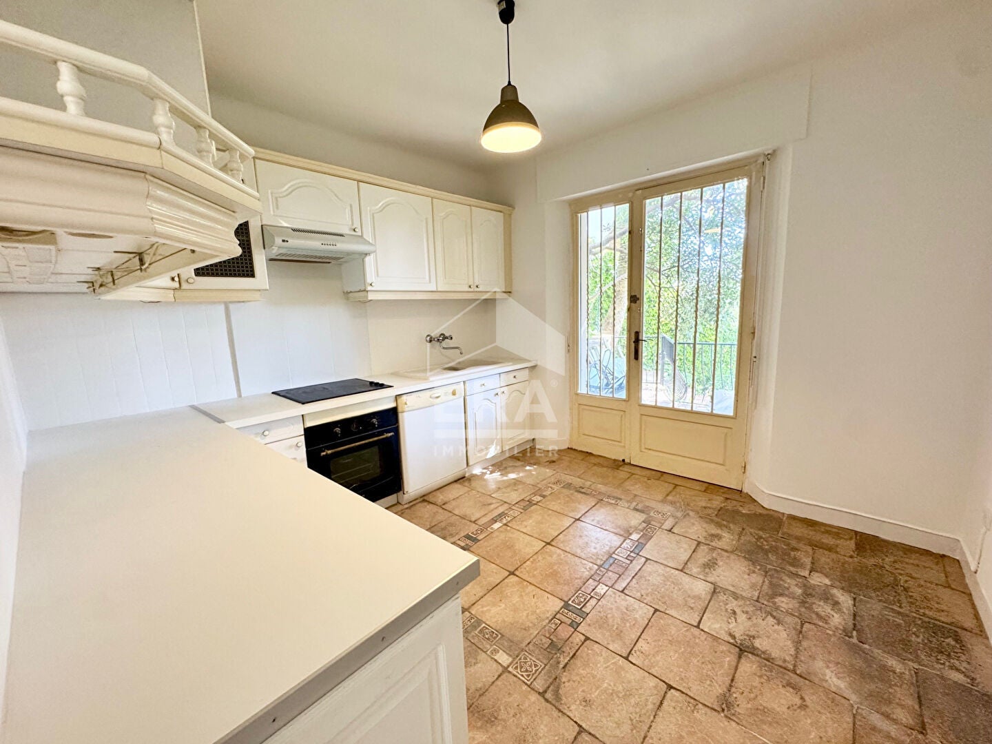 Flat Avenue Jean de Noailles in Cannes